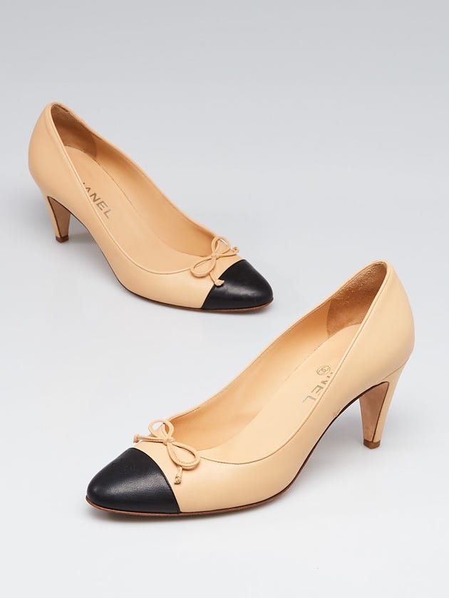 Chanel Beige/Black Leather CC Cap Toe Pumps Size 8.5/39