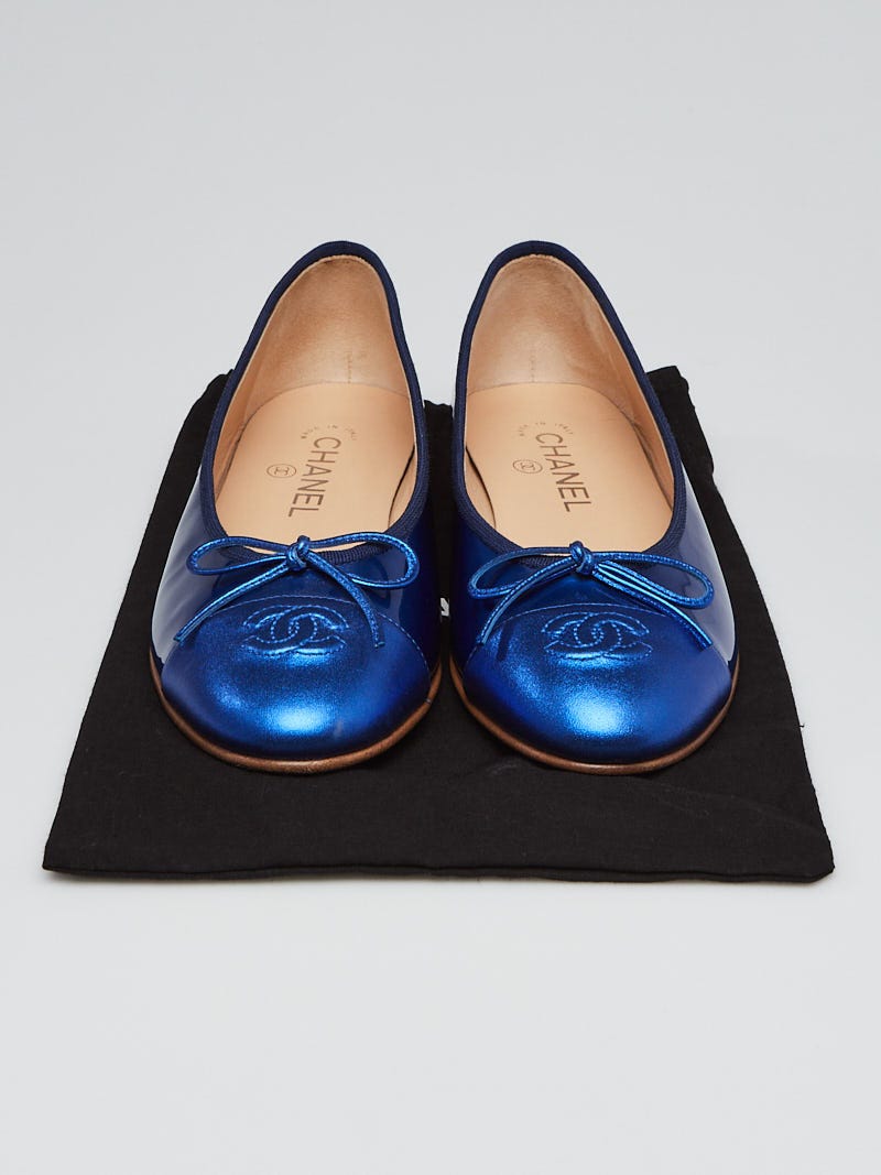 Chanel discount blue flats