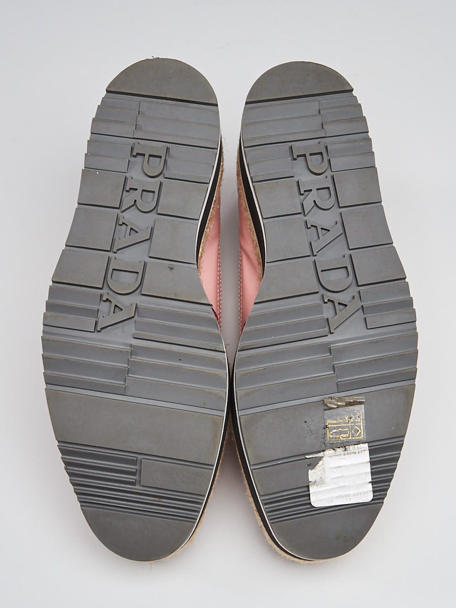 最安値挑戦中★PRADA★スエード ローファー★PINK Prada スエード＆シアリング ローファー | ブラウン | FARFETCH JP