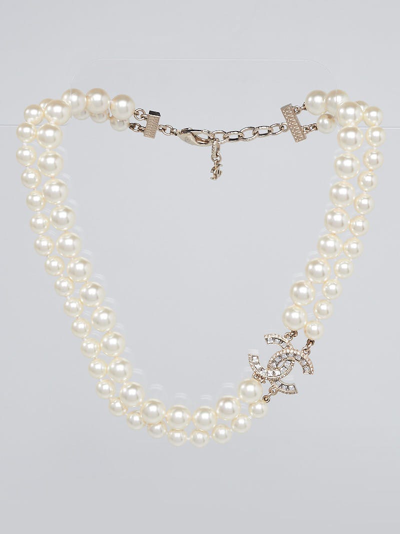 Chanel Faux Pearl Crystal CC Short Necklace - Yoogi's Closet