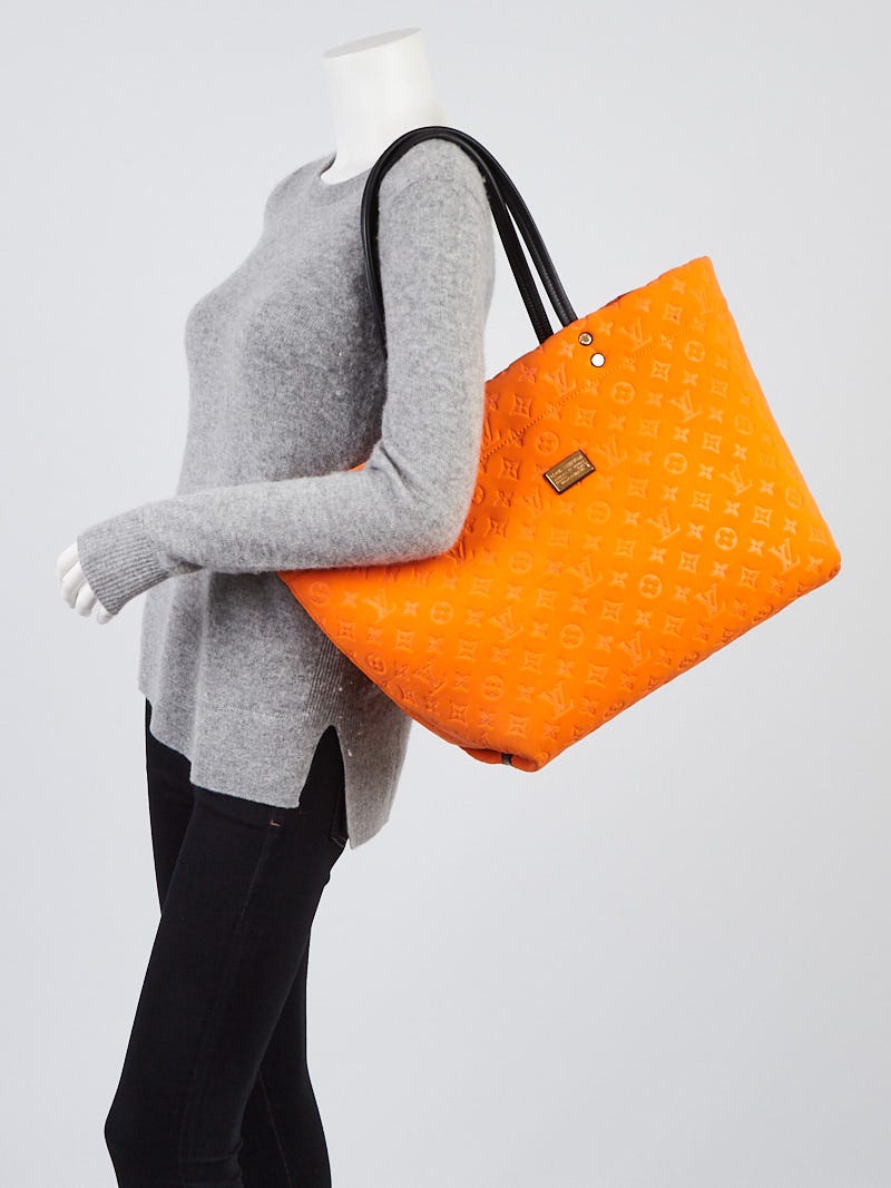 Louis Vuitton Orange Monogram Neoprene Neverfull MM Tote Bag 99lk526s For  Sale at 1stDibs