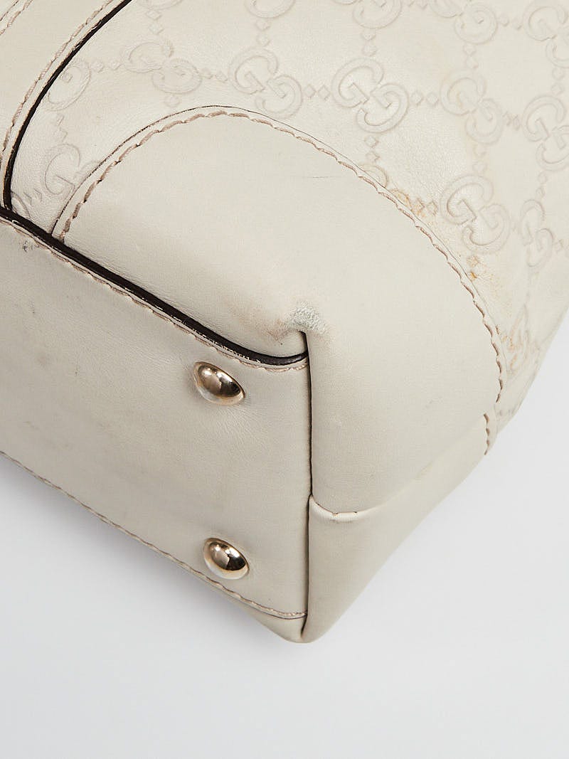 Gucci White GG Embossed Leather Lovely Heart-Shaped