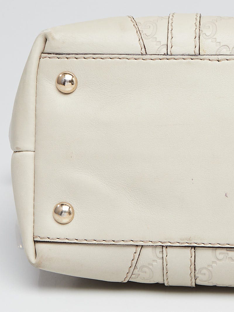Interlocking G mini heart shoulder bag in white leather
