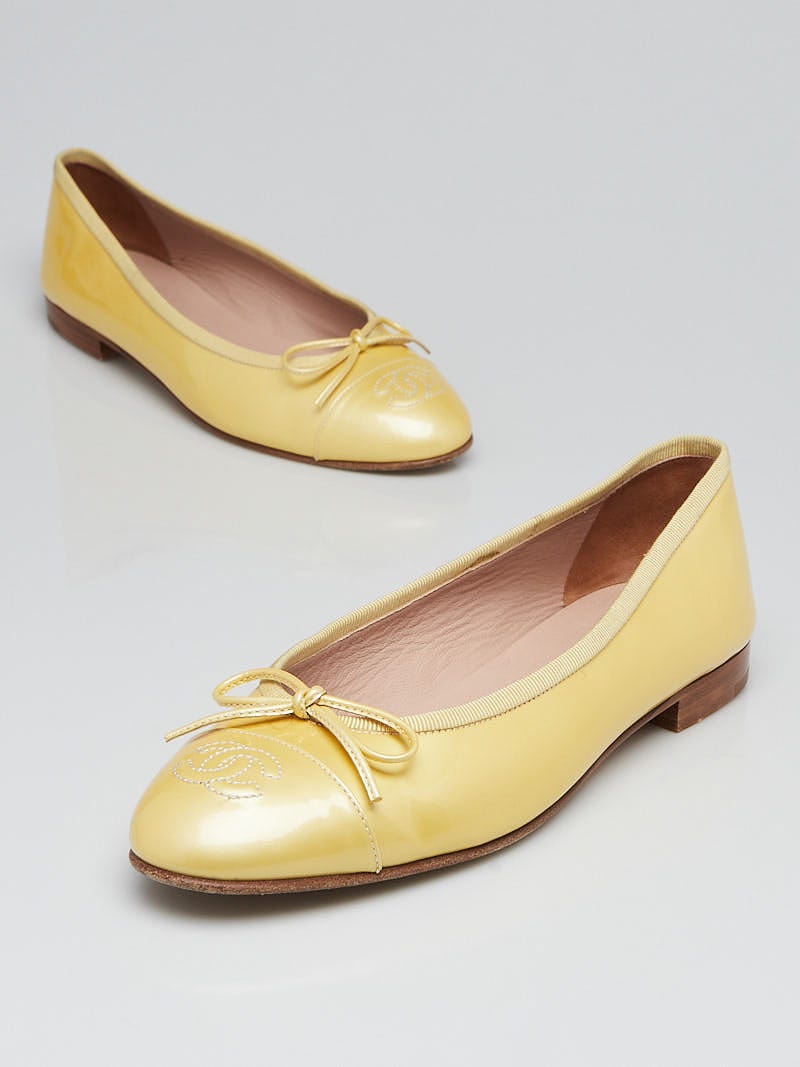 Chanel Yellow Patent Leather Cap Toe CC Ballet Flats Size 8.5/39