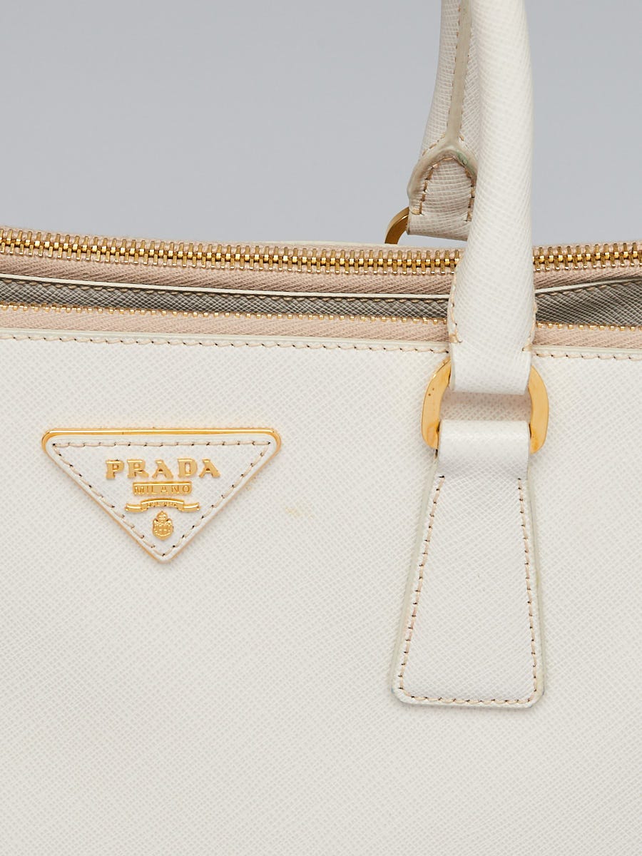 Prada P108WSOOO16U7F0008 関税送料込 Prada pop-up at Ginza Mitsukoshi | PRADA
