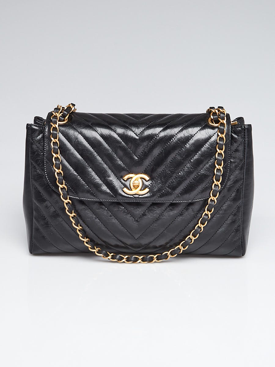 Chanel Black Chevron Quilted Glazed Leather Classic Hampton Bag