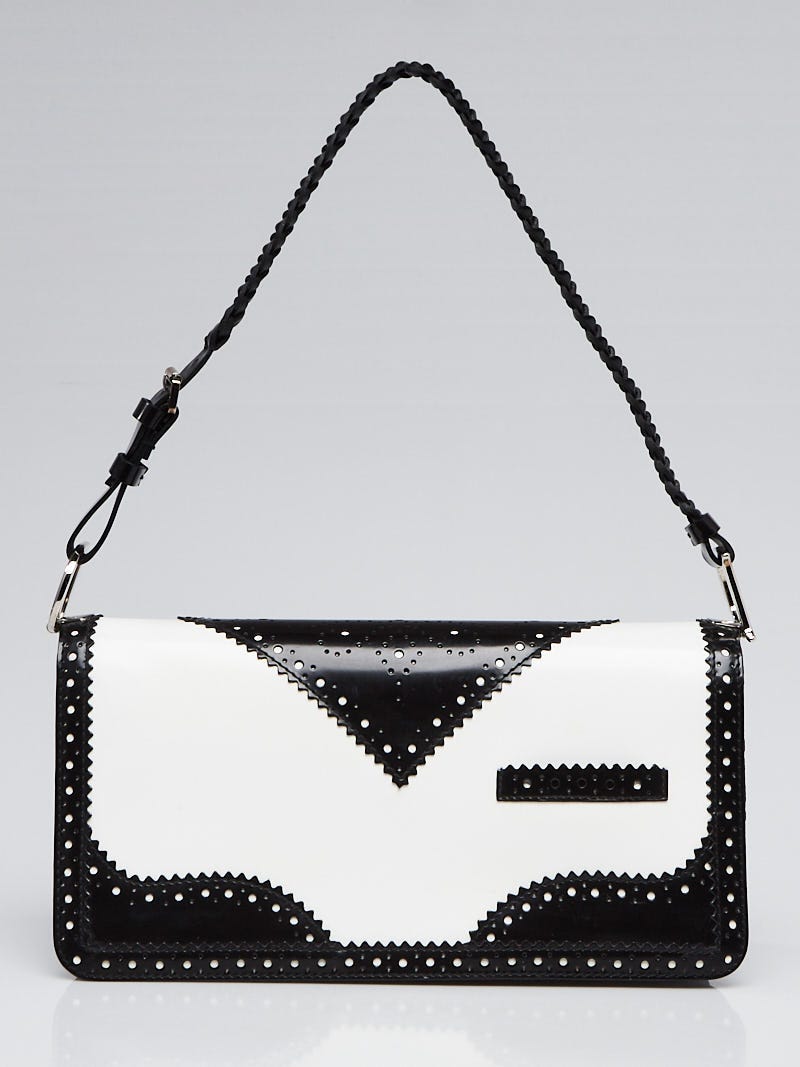 Dior Leather Baguette Shoulder Bag in White with Spellout Strap  Nitryl