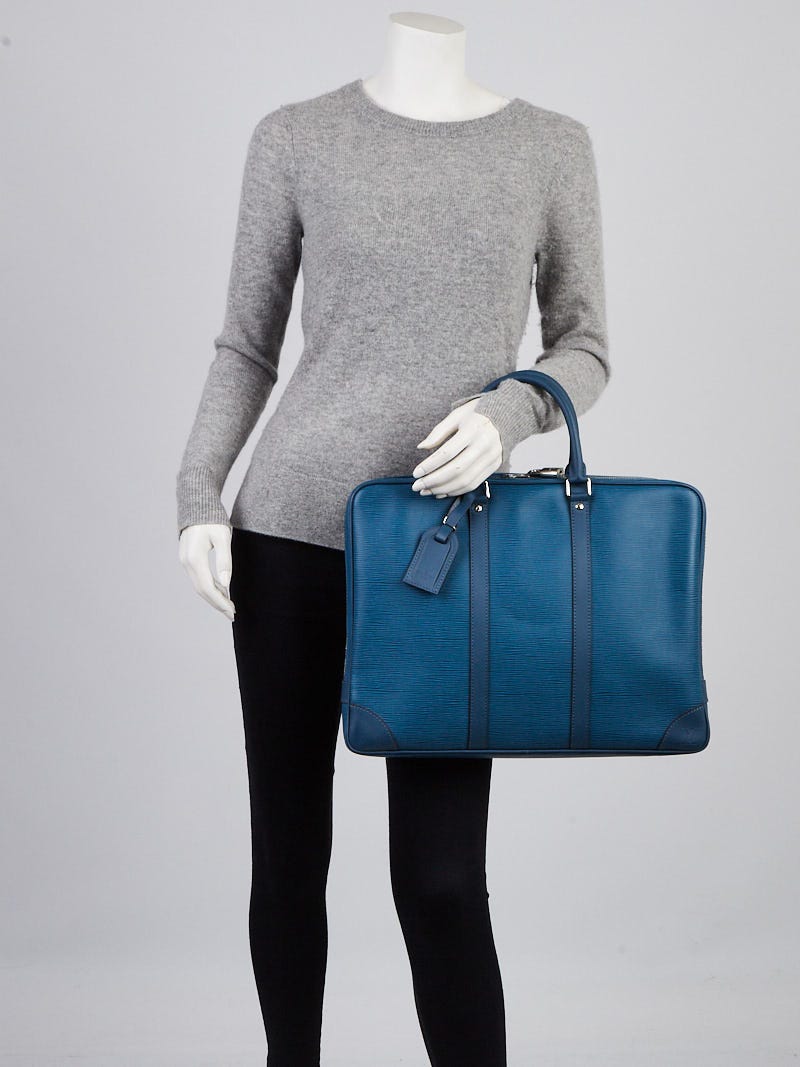Louis Vuitton - Authenticated Porte Documents Voyage Handbag - Leather Green Plain for Women, Very Good Condition