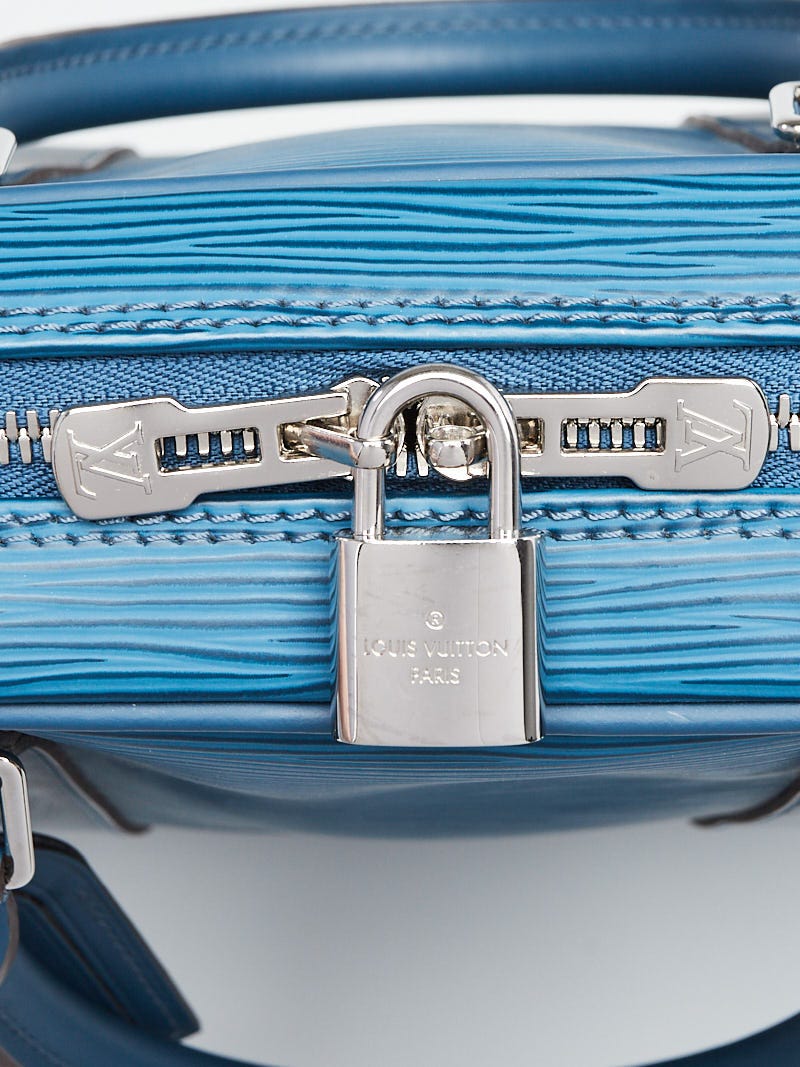Porte documents voyage leather handbag Louis Vuitton Blue in Leather -  30356641