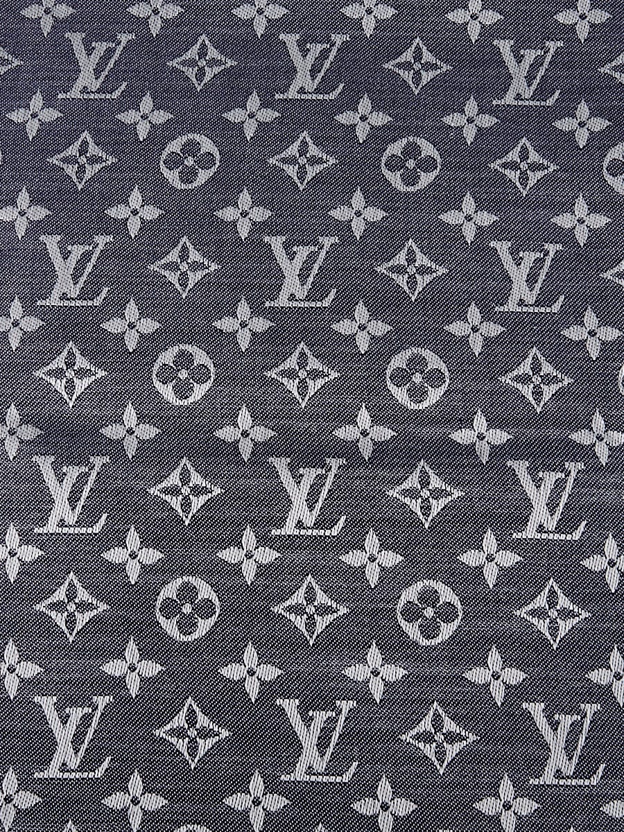 Louis Vuitton Blue Wool/Cashmere Monogram Denimbellished City Scarf -  Yoogi's Closet