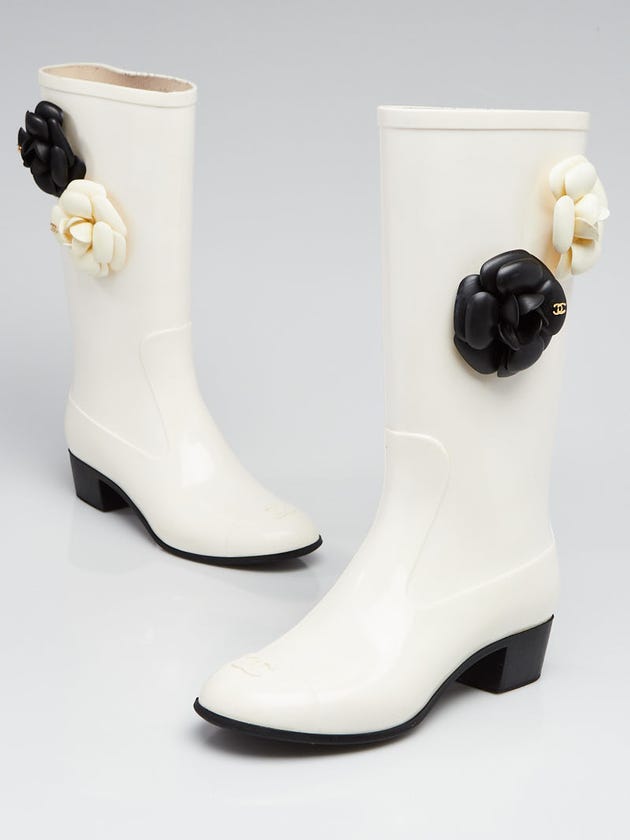 Chanel White Rubber Camellia Flower Rain Boots Size 5.5/36