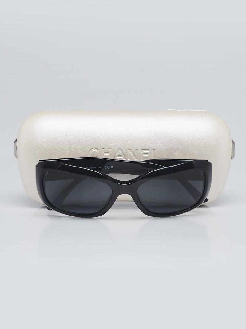 Chanel Black Frame Black Tint CC Logo Sunglasses-5102