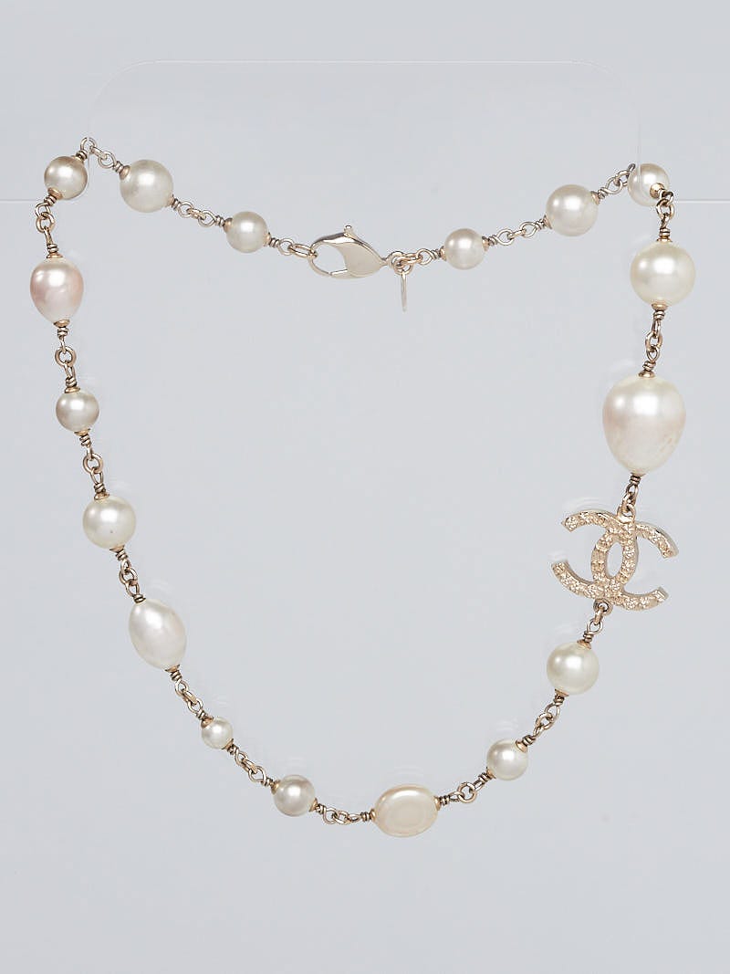 Chanel Pearl and CC Logo Classic Short 