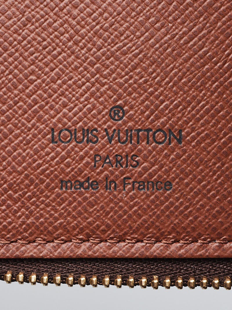 Louis Vuitton Monogram Canvas Couverture Zippy Passport Holder