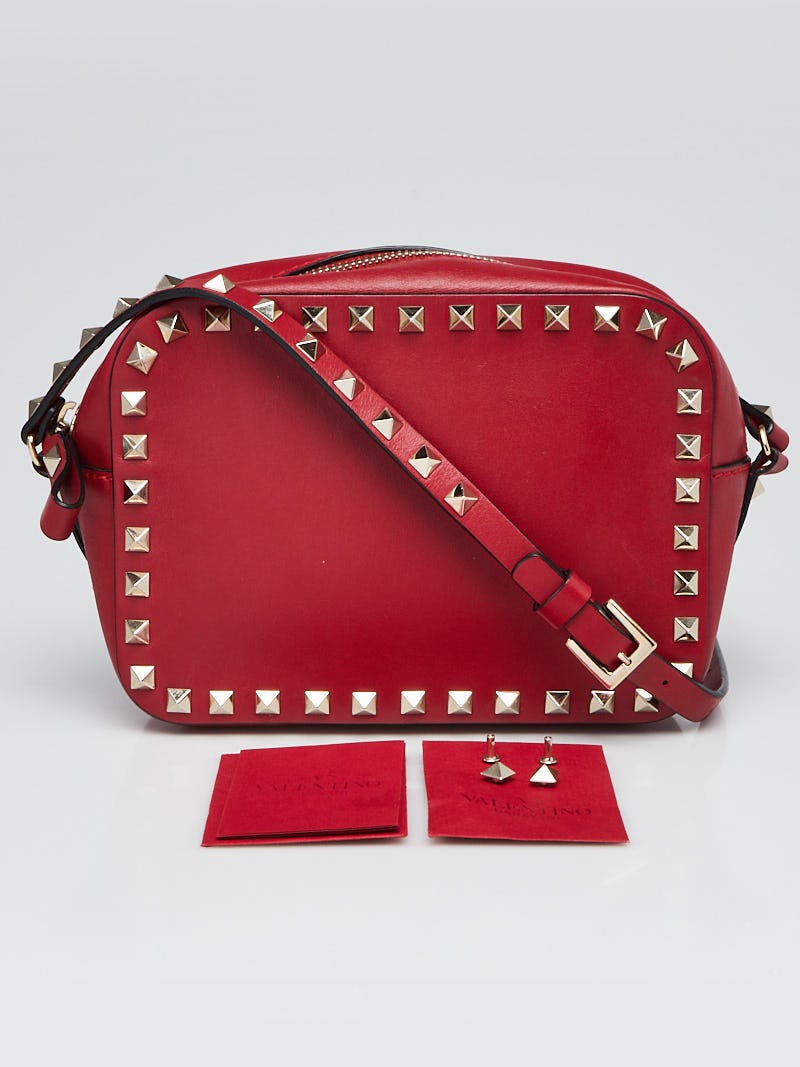 VALENTINO light red leather ROCKSTUD CAMERA Shoulder Bag at
