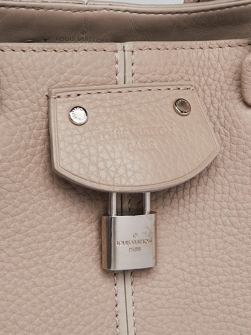 Louis Vuitton Pernelle Handbag 367525