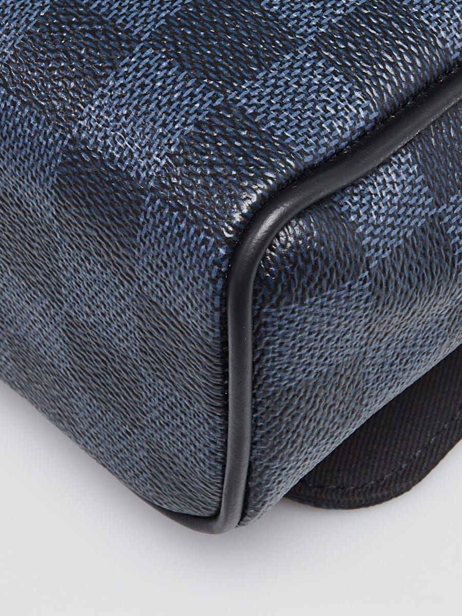 Louis Vuitton 2017 Pre-owned Damier Cobalt Jungle District PM Messenger Bag - Blue