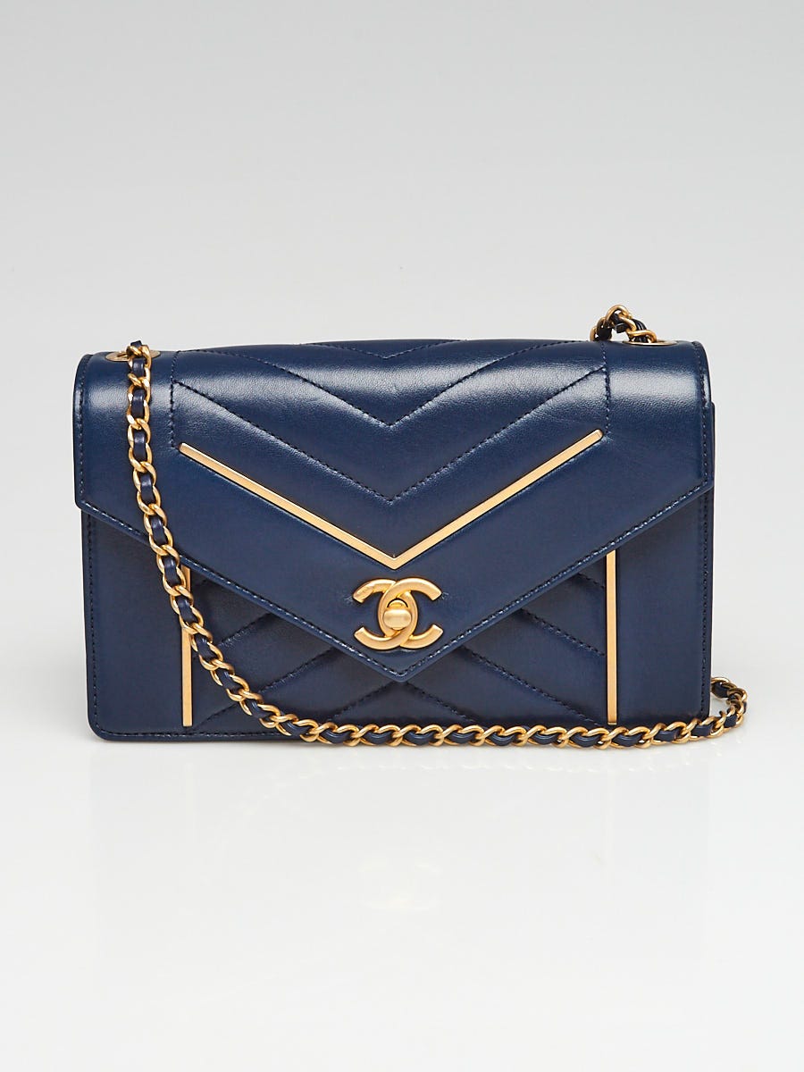 Chanel Blue Quilted Lambskin Leather Reversed Chevron Small Flap Bag -  Yoogi's Closet