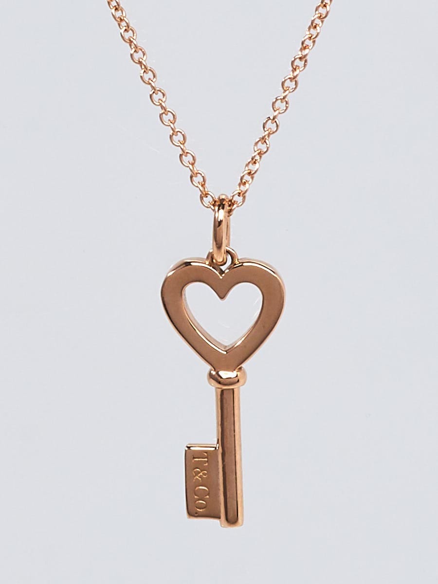 Tiffany Keys heart key pendant in 18k rose gold, mini.