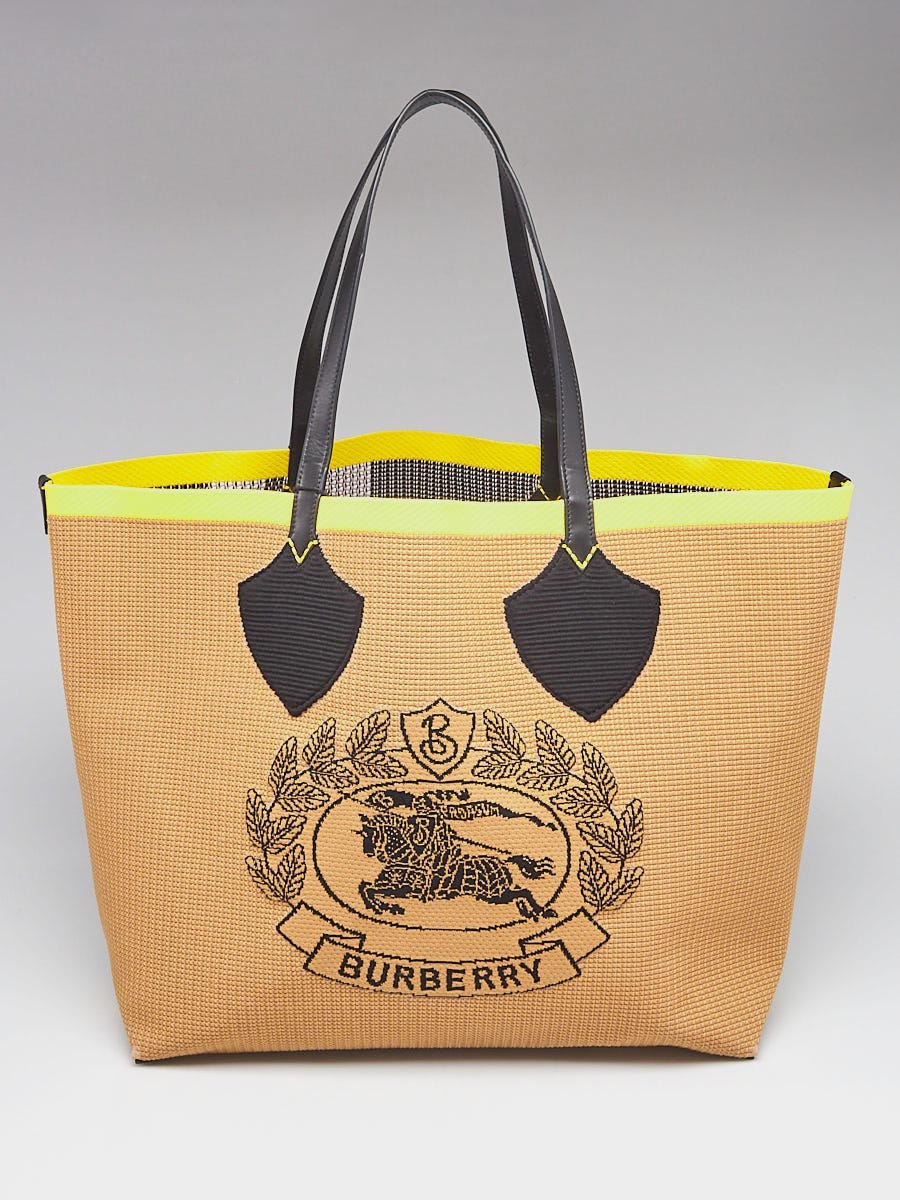 Burberry Brown Knitted Archive Crest Giant Tote Bag - Yoogi's Closet