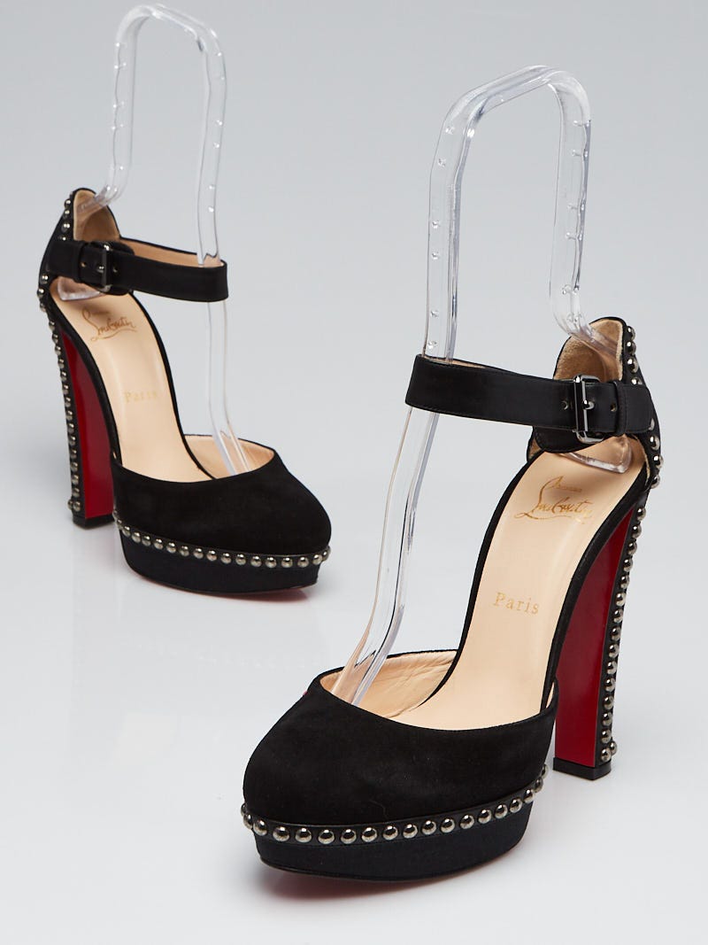 Louboutin hot sale studded pumps