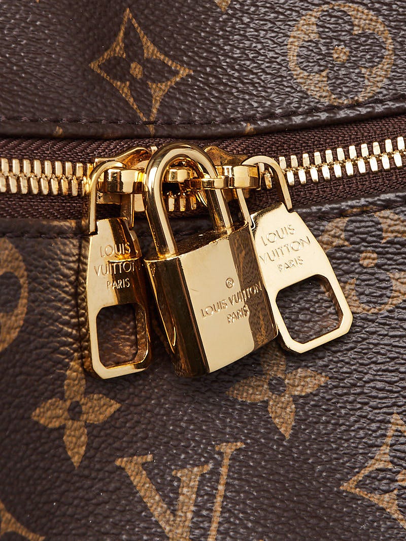 Louis Vuitton Monogram Canvas Berri PM Bag | Yoogi's Closet Louis Vuitton Monogram Canvas Berri PM Bag | Yoogi's Closet