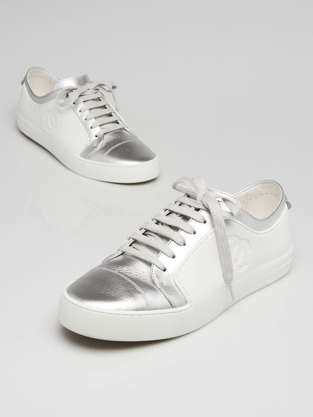 Chanel White/Silver Leather/Rubber Low Top Sneakers Size 9.5/40