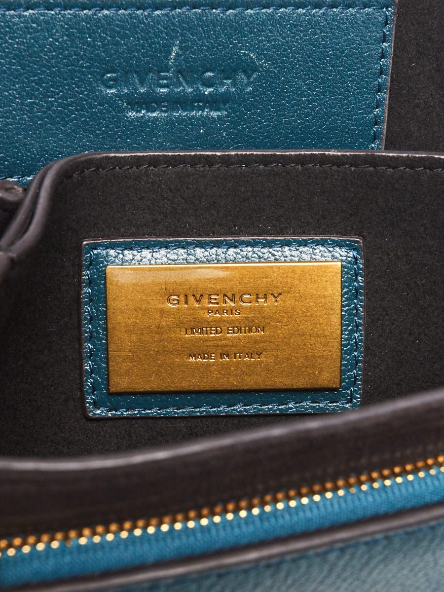 Givenchy Blue/Black Leather/Suede GV3 Small Crossbody Bag Givenchy Blue/Black Leather/Suede GV3 Small Crossbody Bag