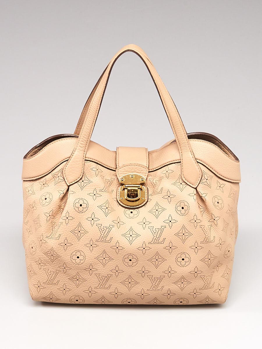 Louis Vuitton Coquill Mahina Leather Cirrus PM Bag