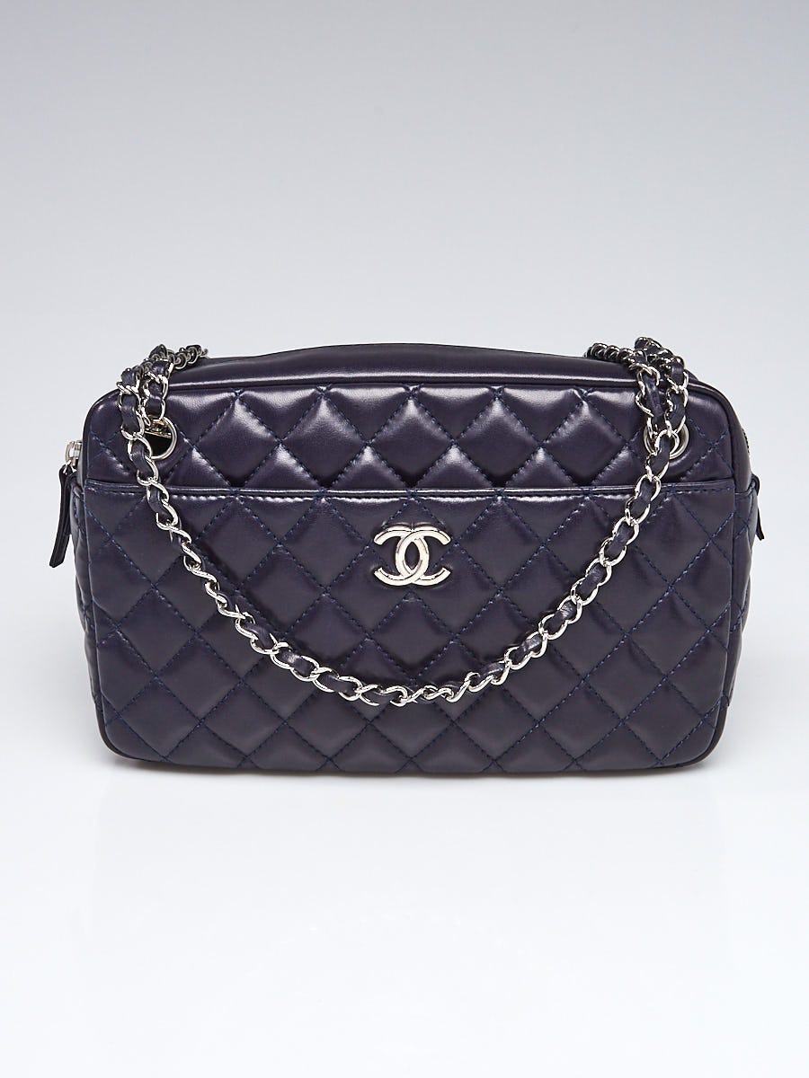 CHANEL ネイビー キルティング ケース Chanel Dark Navy Blue Quilted Lambskin Leather Camera Case Bag