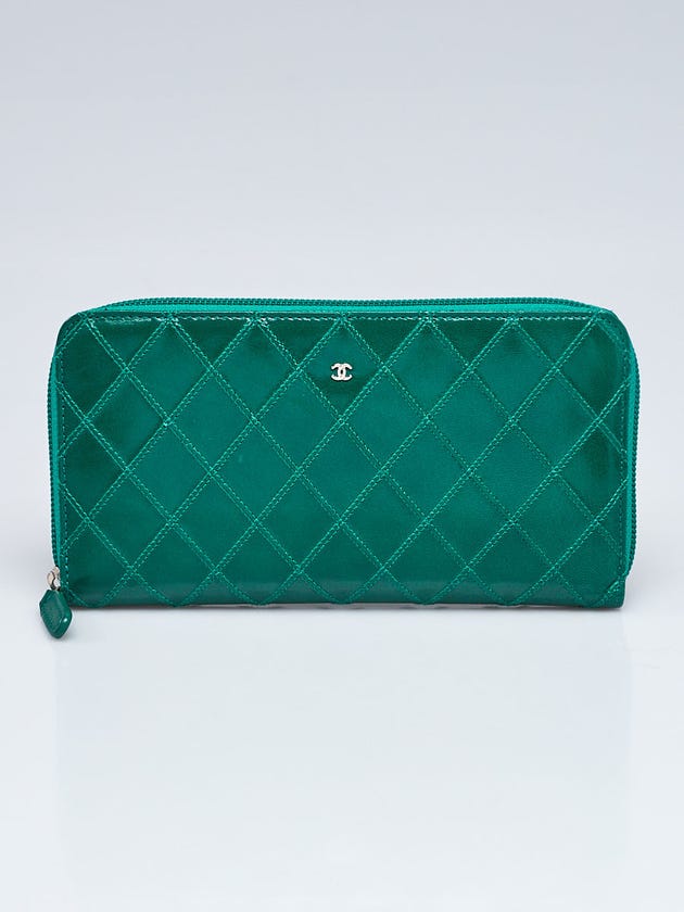 Chanel Dark Green Quilted Leather CC L Gusset Zip Wallet