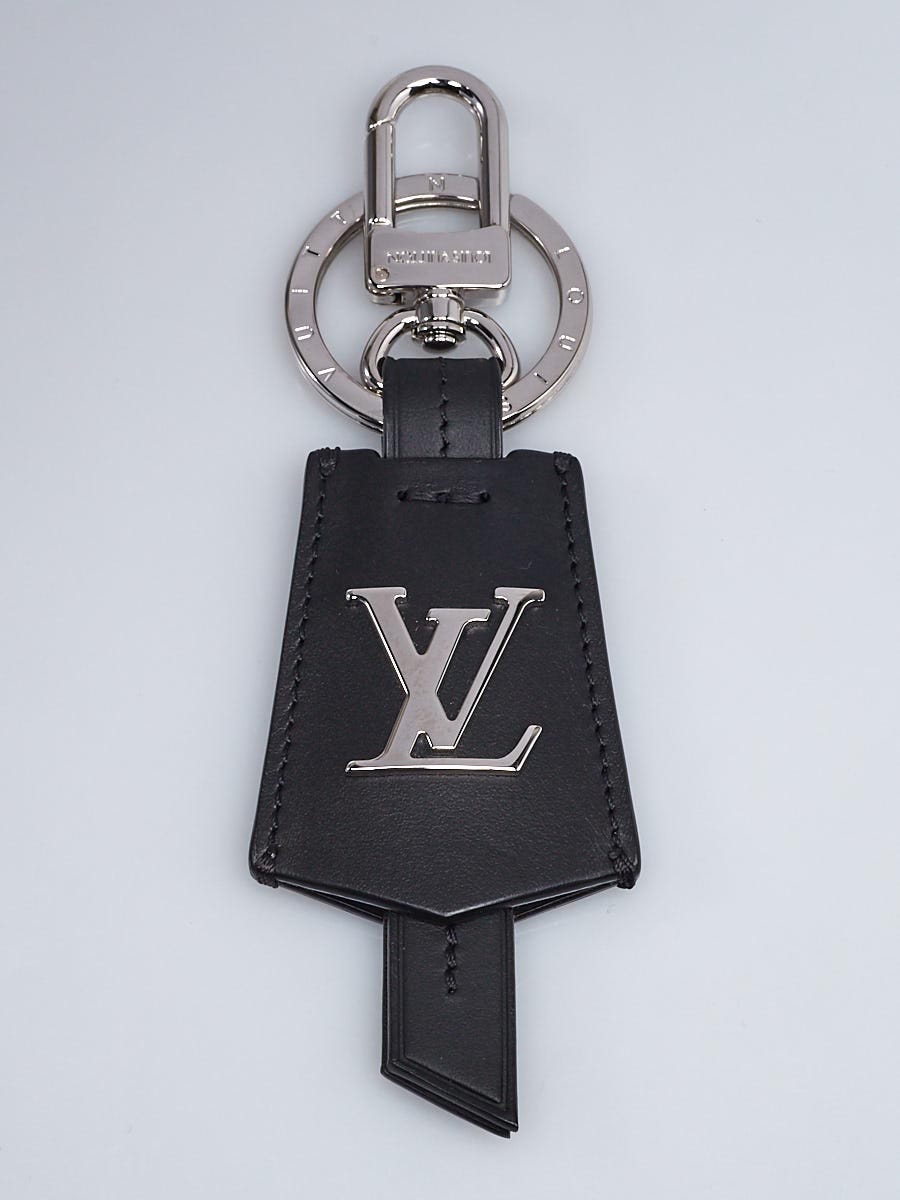 LOUIS VUITTON Leather Clochette Key Holder Black 188556
