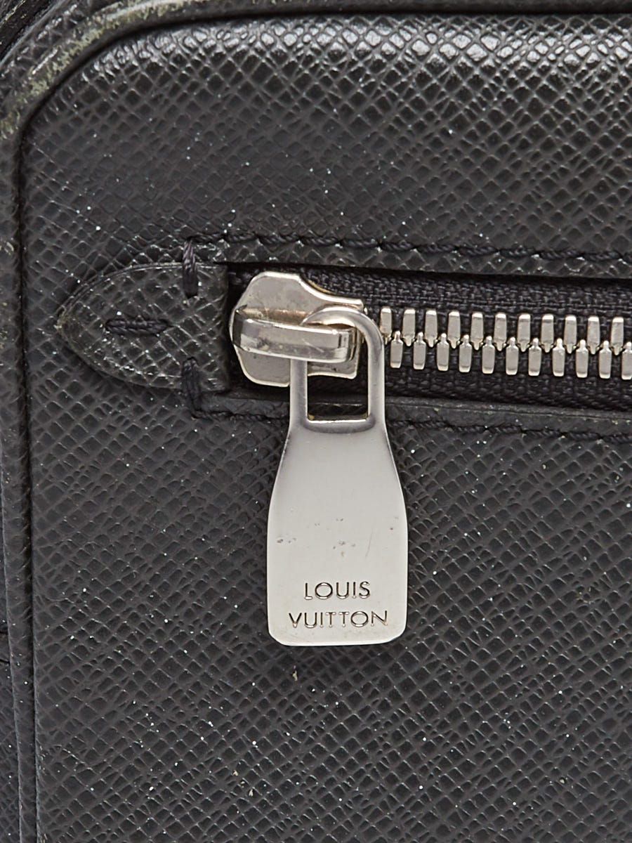 Louis Vuitton Pochette Kasai, Black, One Size