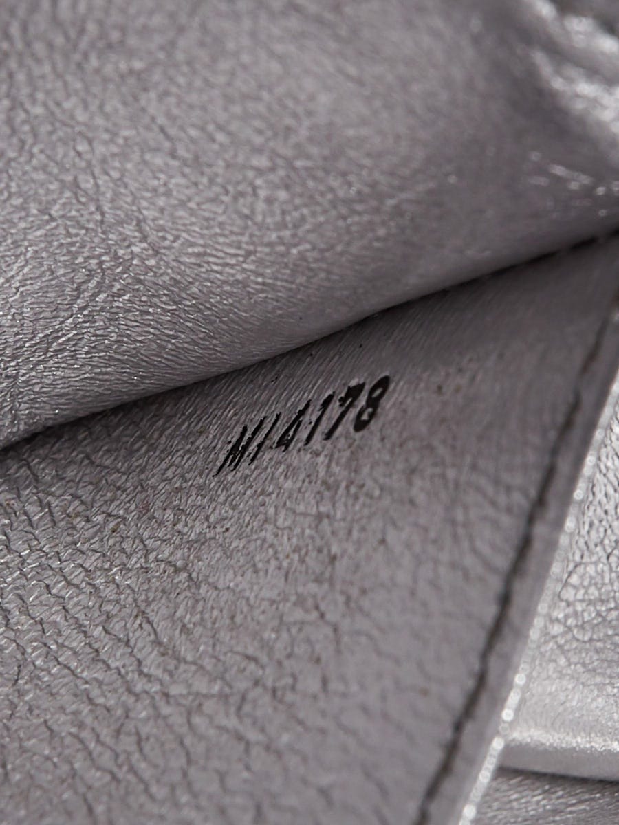 Capucines lizard handbag Louis Vuitton Silver in Lizard - 27753059