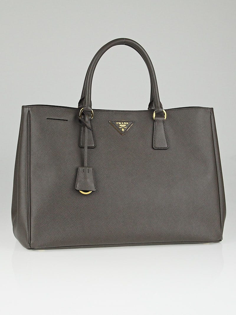VIP価格.PRADA Soft Lux Leather Large Tote Bag 関税送料込 Prada Dark Grey Saffiano Lux Leather Large Tote Bag BN1844
