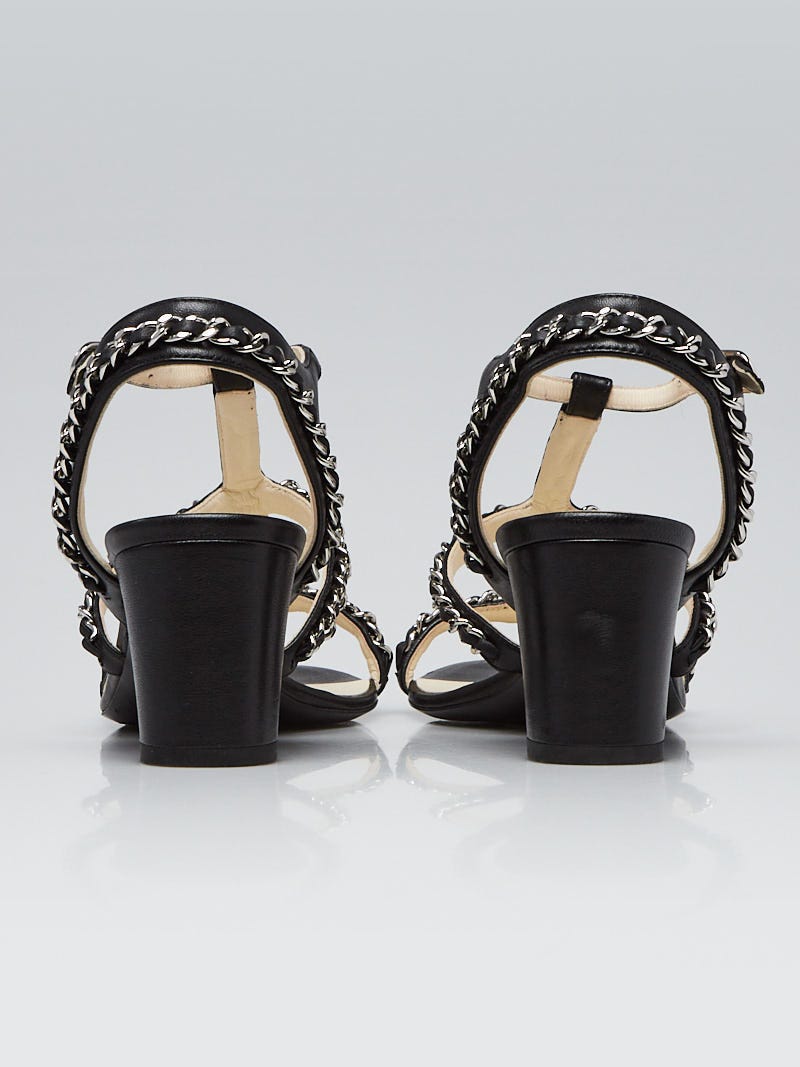 Chanel White Quilted Lambskin Dad Sandals - Size EU 35 For Sale at 1stDibs