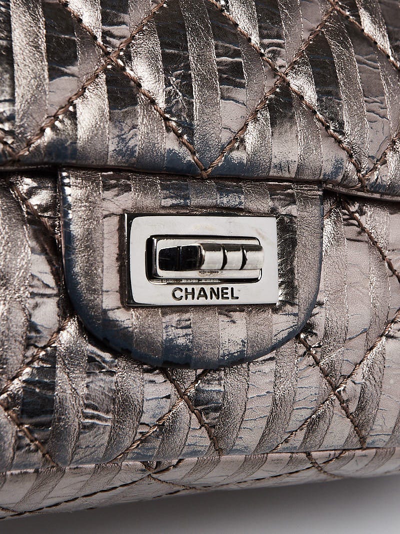 りー様。CHANEL 正規品 Chanel Limited Edition Black Quilted Calfskin Leather 2.55 Reissue