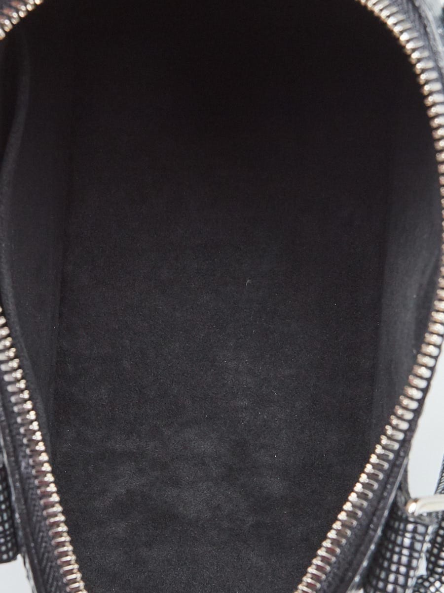 Alma bb leather handbag Louis Vuitton Black in Leather - 24984144