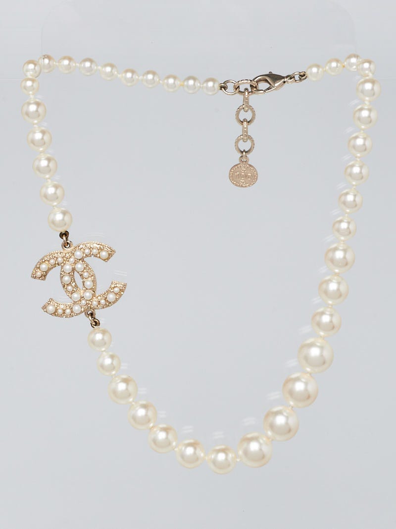 Chanel Faux Pearl CC Necklace - Yoogi's Closet