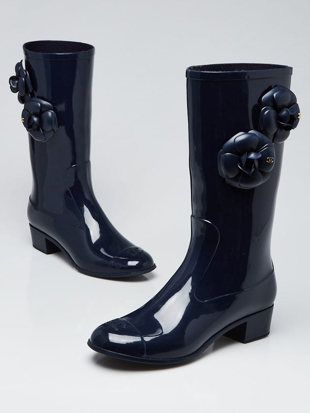 Chanel Navy Blue Rubber Camellia Flower Rain Boots Size 8.5/39
