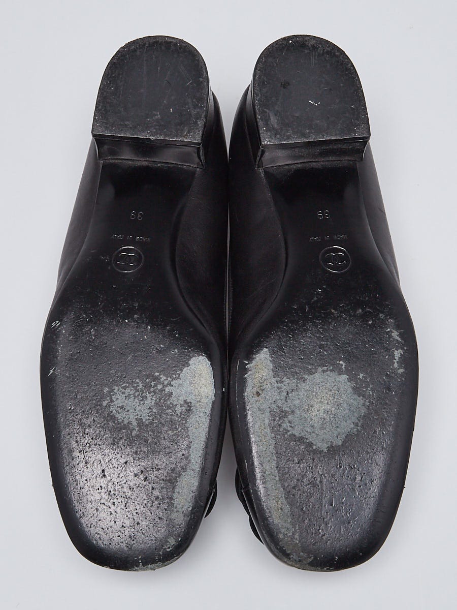 Chanel Black Lambskin Leather CC Thong Sandals Size 8.5/39 - Yoogi's Closet