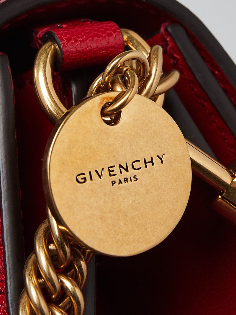 Givenchy Vermilion Quilted Goatskin Leather GV3 Small Crossbody Givenchy Vermilion Quilted Goatskin Leather GV3 Small Crossbody