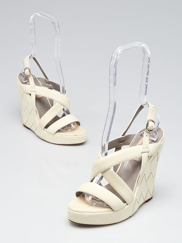 Valentino White Woven Leather Open Toe Wedges Size 6/36.5