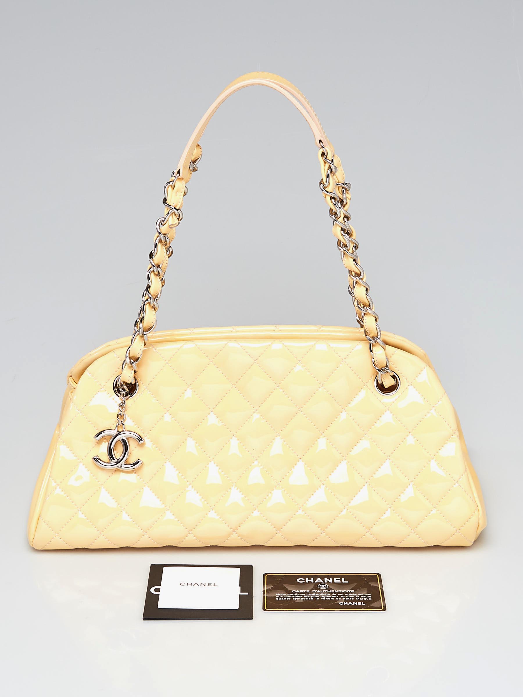 Chanel White Mademoiselle Patent Leather Bowling Bag ref.329608