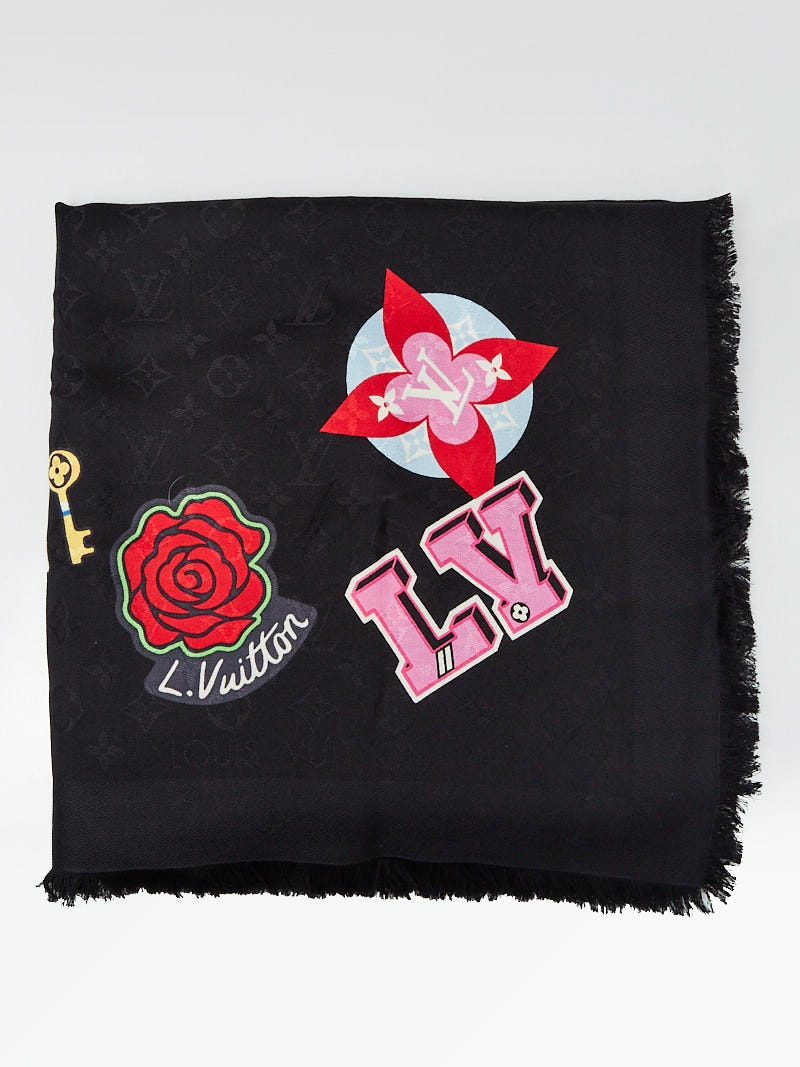 Louis Vuitton Monogram Shawl Experiences