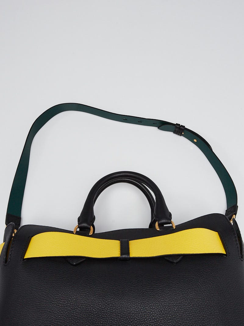 Burberry Black/Green/Yellow Pebbled Leather Medium Belt Bag  display picture 1