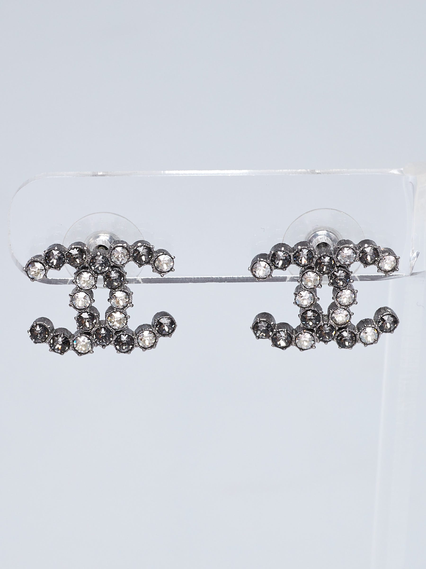 Chanel Black/White Crystal CC Stud Earrings - Yoogi's Closet