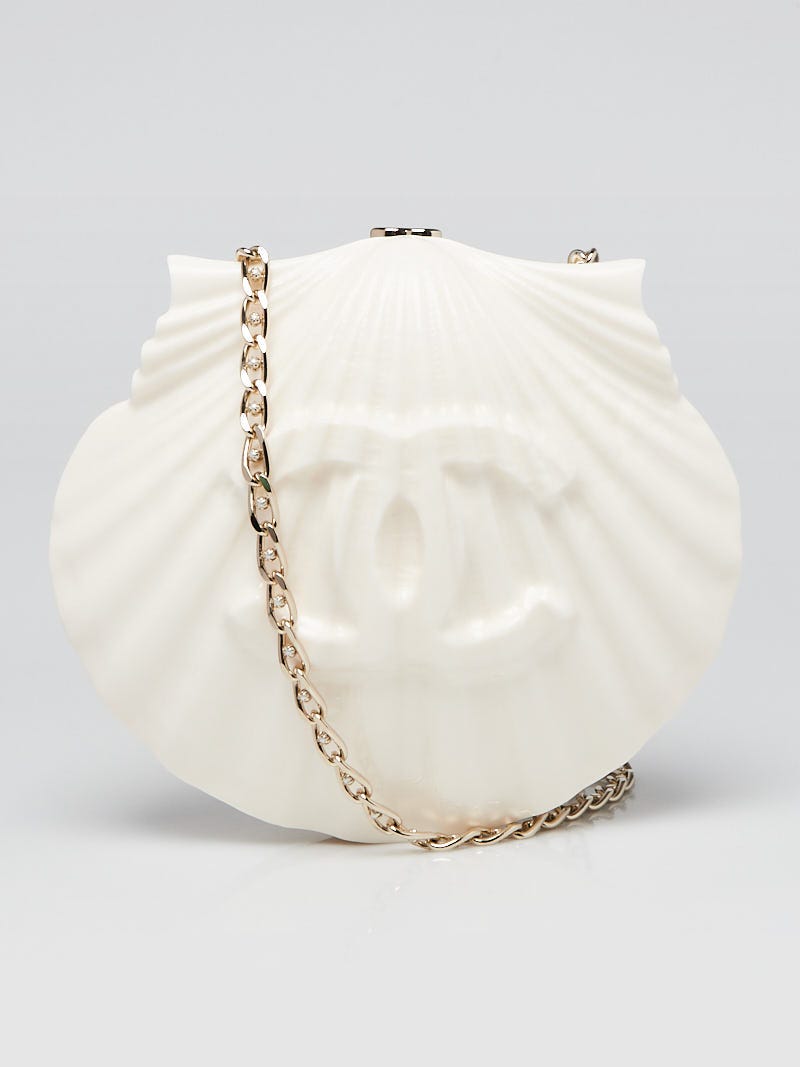chanel clam shell bag