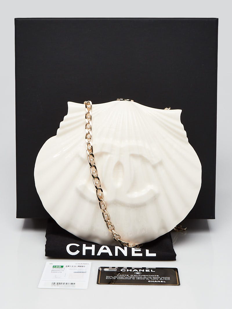 Chanel Dark White Plexiglas Evening On The Beach Shell Clutch Bag - Yoogi's  Closet