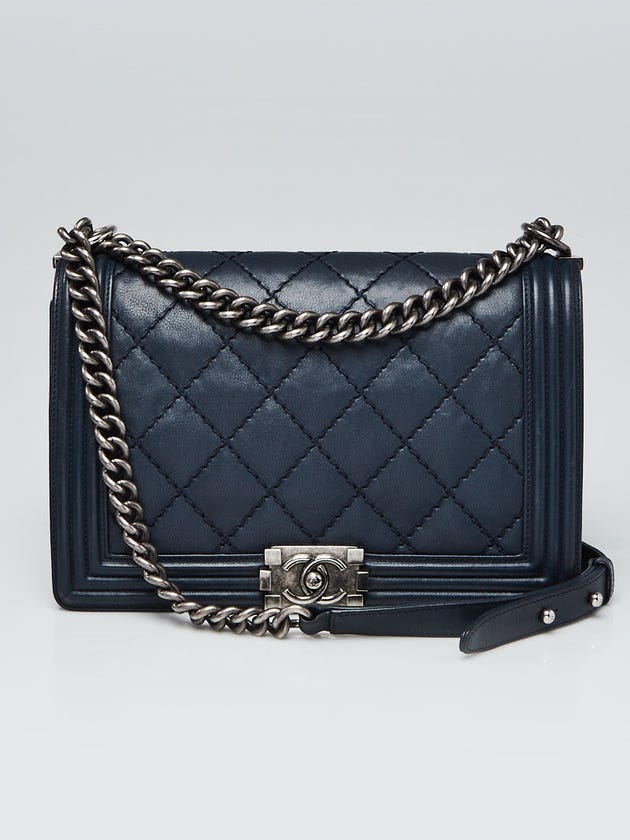 Chanel Navy Blue Diamond Stitch Calfskin Leather New Medium Boy Bag